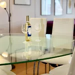 Chayka Chic Apartment *